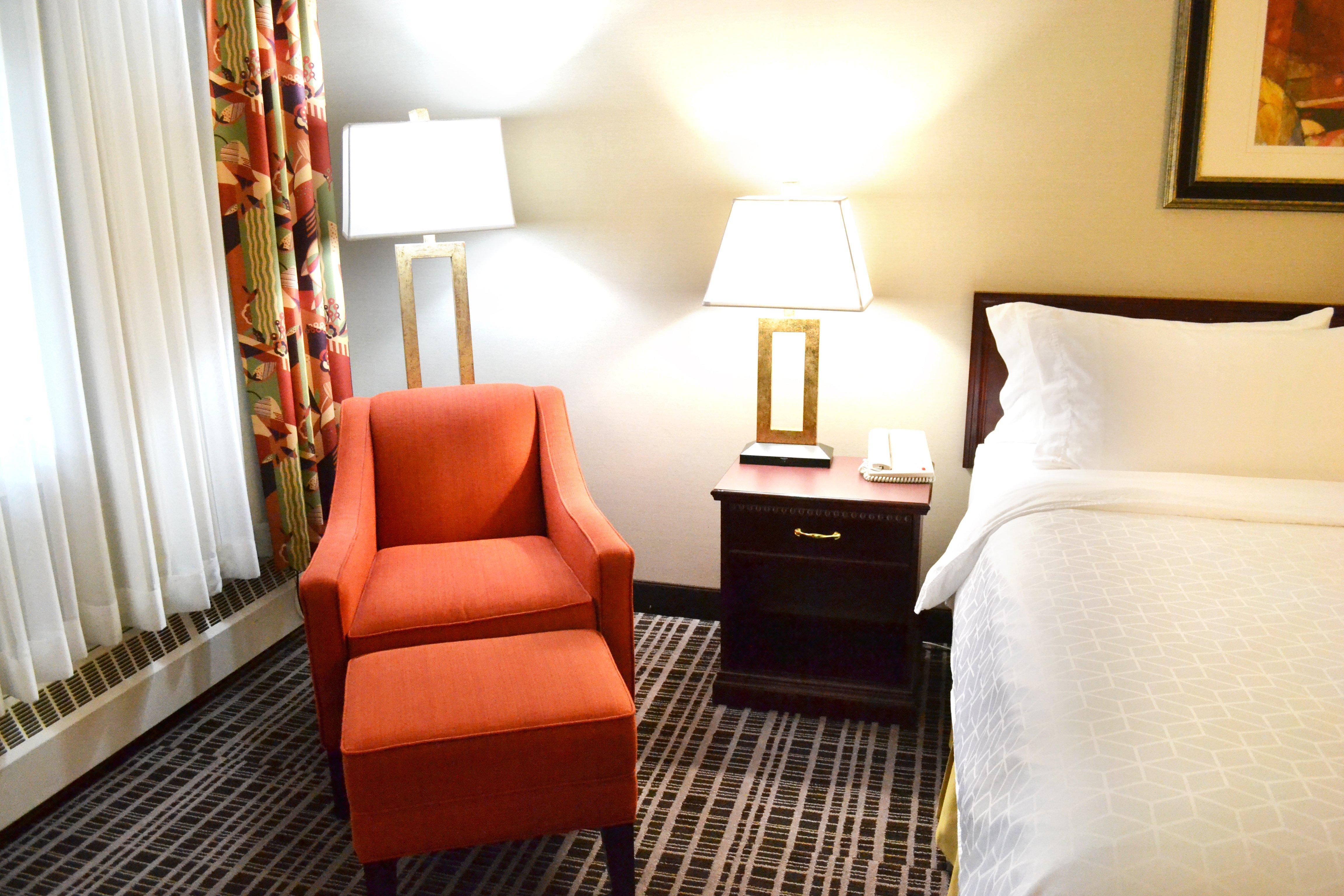 Holiday Inn Express Red Deer By Ihg Exterior foto
