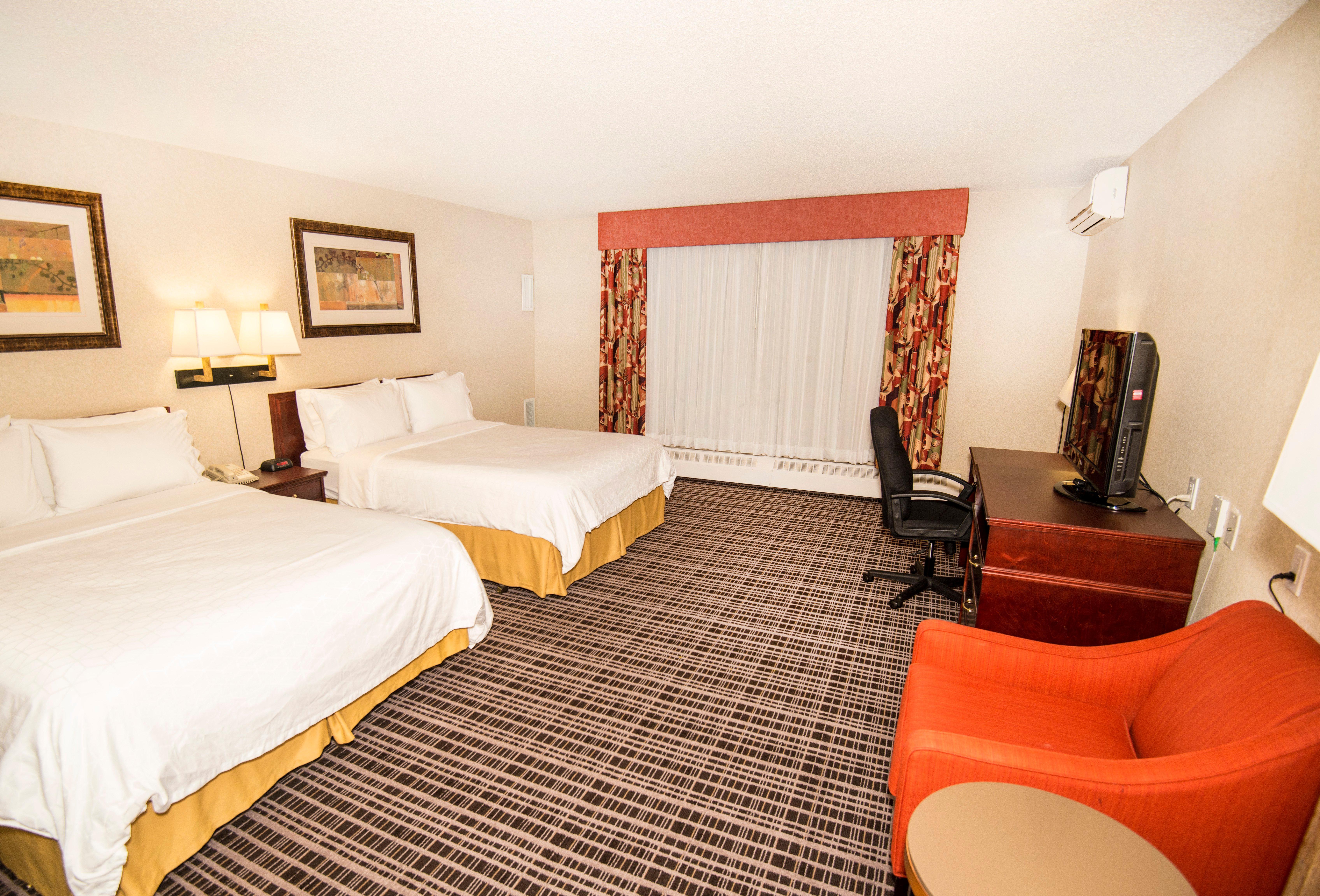 Holiday Inn Express Red Deer By Ihg Exterior foto